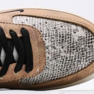 【AT3113】The North Face x Nike ノースフェイス×ナイキのAIR FORCE 1‘07。柔らかく、弾力があり、優れたクッション性能と秀逸なミッドソールデザインで、レトロと現代を融合させた外観が世界中で30年以上にわたって人気のForce 1を演出しています。