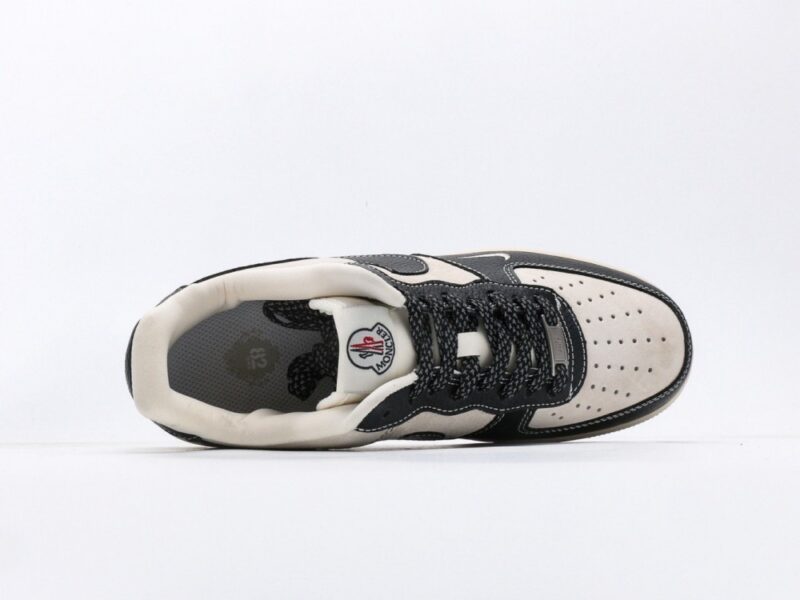 【AT3116】Nike AIR FORCE 1‘07 エアフォース1ローカットの汎用的なカジュアルスポーツシューズ。柔らかく、十分な反発力があり、優れたミッドソールデザインを備えることで、復古と現代の外観が組み合わされ、30年以上にわたって世界中で大流行するForce 1が完成します。