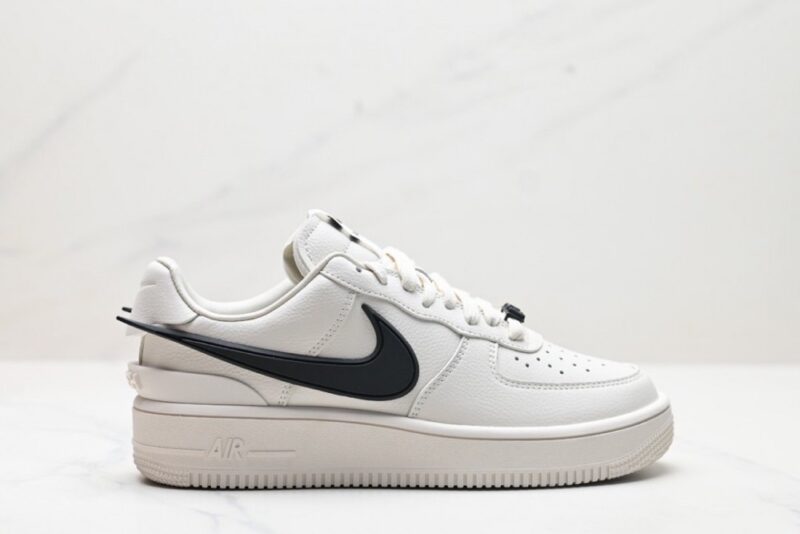 【AT3124】Ambush x Nike アンブッシュ× Nike Air Force 1 '07 Low "Phantom" コラボレーションモデル。この空軍1の低カットモデルは、カジュアルなデザインで楽しめます。
