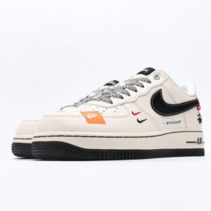 【AT3125】Stussy x Nike ステューシー×ナイキNIKE AIR FORCE 1‘07 エアフォース1ローカットクラシックカジュアルスポーツシューズ。柔軟で弾力性に富んだクッショニングと優れたミッドソールデザイン、レトロとモダンの融合した外観が、30年以上にわたり世界中で人気を博しているForce 1を生み出しています。