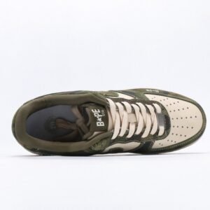 【AT3126】Bape x Nike Nike AIR FORCE 1‘07 エアフォース1ローカットベーシックカジュアルスポーツシューズ。柔らかく、弾力たっぷりのクッショニング性能と優れたミッドソールデザインが特徴で、レトロとモダンの外観が組み合わさり、30年以上にわたり世界中で人気のForce 1が完成しました。