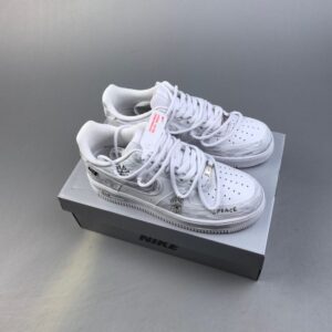 【AT3130】爆発的な人気の二次元テーマのNike Air Force 1 Low'07トレンドのシンボル、シューレースのないロートップカジュアルシューズ。