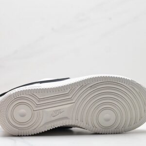 【AT3135】Ambush x Nike Air Force 1‘07 Low "Phantom" コラボレーションモデル これは、Air Force 1の低カットのカジュアルスニーカーです。