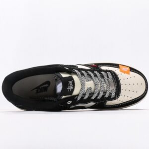 【AT3137】Stussy x Nike Nike AIR FORCE 1‘07 エアフォース1 ローカットスニーカー。柔らかく、弾力があり、優れたクッション性能と中底のデザインが特長で、レトロとモダンが融合した外観が世界中で30年以上にわたって人気を博しています。