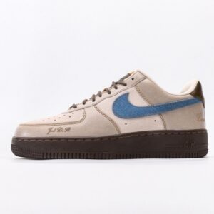 【AT3139】Nike AIR FORCE 1‘07 エアフォース1ローバーシャンキュアジョガーカジュアルスポーツスニーカー。柔らかく、弾力性に富んだクッショニングと優れたミッドソールデザインを備え、レトロとモダンが融合した外観が、30年以上にわたり世界中で大流行しているForce 1。