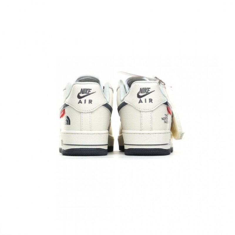【AT3150】Supreme x The North Face x Nike Air Force 1'07 Lowコラボレーションモデル エアフォース1'07 ローカットスニーカー