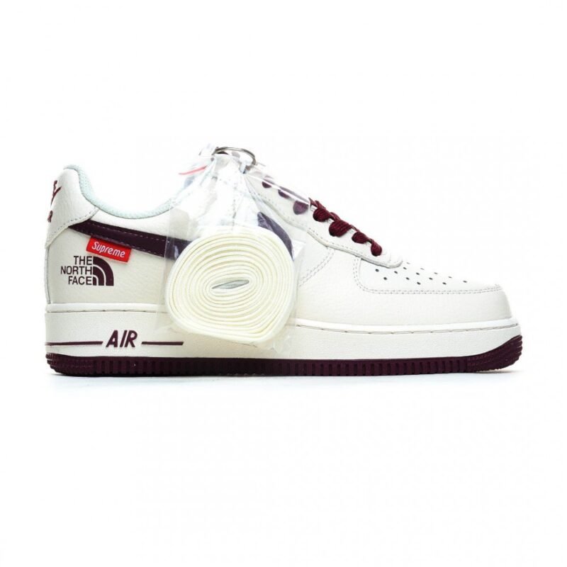 【AT3151】Supreme x The North Face x Nike Air Force 1'07 Lowコラボレーションモデル エアフォース1ローカットスニーカー