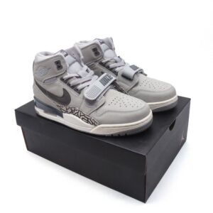 【AT3168】Nike AJ Jordan Air Jordan ナイキAJジョーダンエアジョーダンレガシー312ハイカットスニーカーAJ312ジョー312万能バスケットボールシューズ クールなミックススタイル、誰もが好きです。