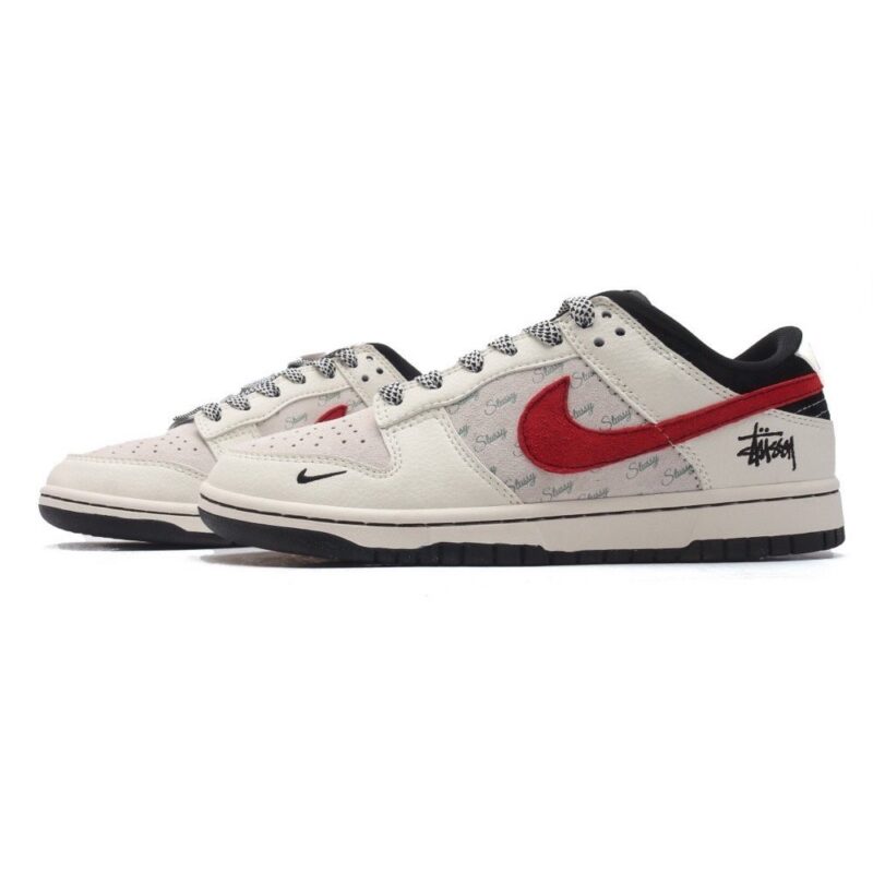 【AT3174】Nike x StussyのNike Dunk Low Retro スニーカーは、レトロなデザインが特徴のスポーツシューズです。