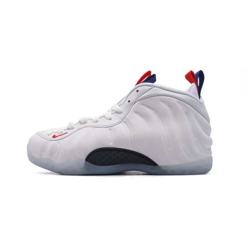 【AT3175】Nike Air Foamposite one は、ファッショナブルでスポーティなバスケットボールシューズであり、コート内のガードプレーヤーのための戦闘靴です。
