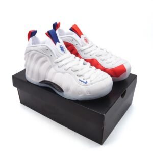 【AT3175】Nike Air Foamposite one は、ファッショナブルでスポーティなバスケットボールシューズであり、コート内のガードプレーヤーのための戦闘靴です。