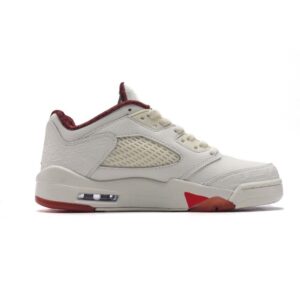 【AT3181】Nike Air Jordan 5 Retro low-top unisex sports shoes のローカットモデル。男女兼用のスポーツシューズです。ジョーダンの息子、AJ5、ジョーダン5代、aj5、ジョーダン5のローカットモデル。ジョーダンのバスケットボールシューズです。ローカットでレトロでカジュアルなカルチャーバスケットボールシューズ。