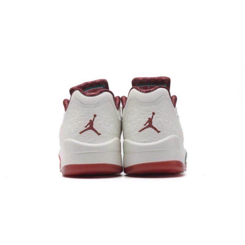 【AT3181】Nike Air Jordan 5 Retro low-top unisex sports shoes のローカットモデル。男女兼用のスポーツシューズです。ジョーダンの息子、AJ5、ジョーダン5代、aj5、ジョーダン5のローカットモデル。ジョーダンのバスケットボールシューズです。ローカットでレトロでカジュアルなカルチャーバスケットボールシューズ。