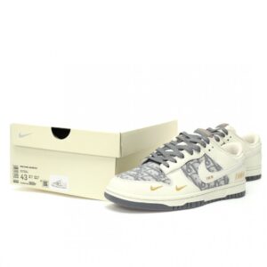【AT3197】Dior x Nike SB Dunk Low"Dior" クリエイティブカスタムコラボレーション、フランスの高級ファッションブランド・ディオール/Dior/ストーンアイランド ダンクシリーズの低カットカジュアルスポーツスケートシューズ「コラボベージュ・グレー・ゴールド ディオール刺繍ストーンアイランド」