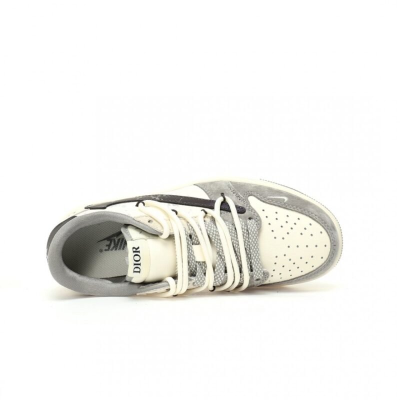 【AT3200】Dior x Travis Scott x Nike ディオール×トラヴィス・スコット×ストーン・アイランド×ナイキSBダンクロー「Dior」トラビス・スコットとストーン・アイランドがフランスの高級ファッションブランドであるディオールとコラボした特別なコレクション。