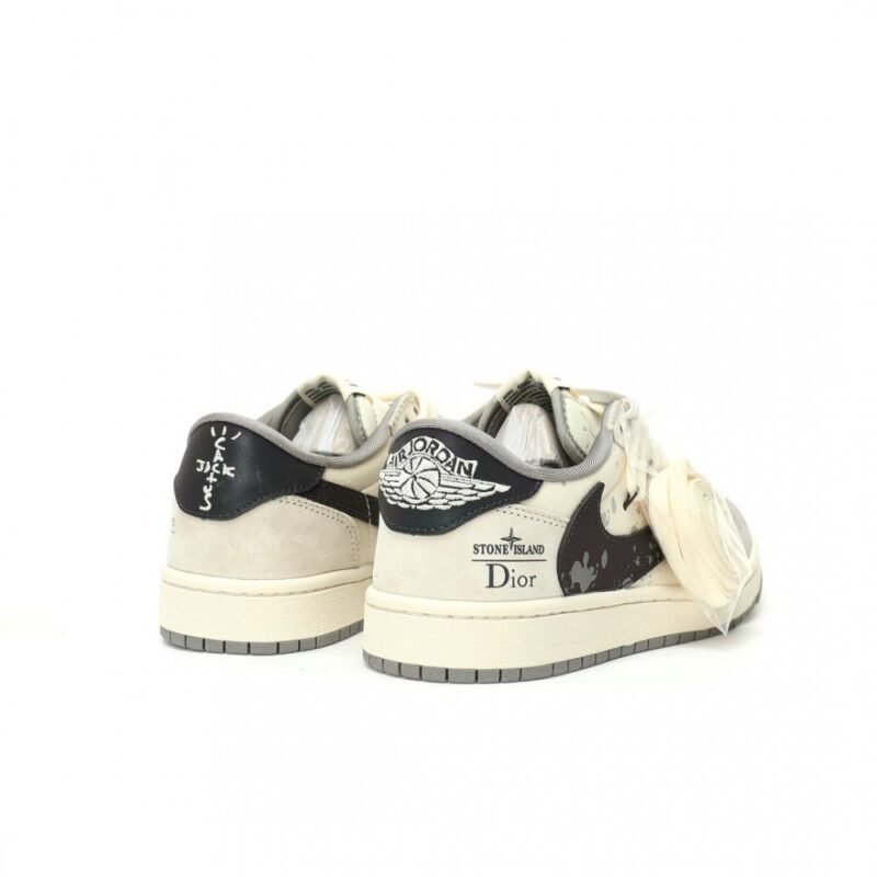 【AT3200】Dior x Travis Scott x Nike ディオール×トラヴィス・スコット×ストーン・アイランド×ナイキSBダンクロー「Dior」トラビス・スコットとストーン・アイランドがフランスの高級ファッションブランドであるディオールとコラボした特別なコレクション。