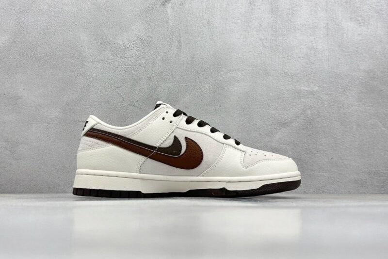 【AT3202】Dior x Nike SB Dunk Low メイズ ブラウン ダブル フック