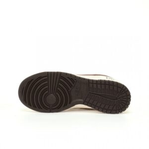 【AT3203】Dior x Nike SB Dunk Low "Dior" クリエイティブカスタムコラボ、フランスの高級ファッションブランド·ディオール ダンクシリーズローカットカジュアルスポーツスケートボードシューズ "コラボミルクホワイトココアブラウンディオールダブルフック"