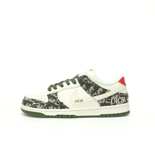 【AT3204】Dior x Nike SB Dunk Low "Dior" ディオール×ナイキSB ダンク ロー"Dior" クリエイティブカスタムコラボレーション、フランスの高級ファッションブランド・ディオールのバスケットボールコレクションのローカットカジュアルスケートシューズ「コラボホワイトアーミーグリーンディオール提花」