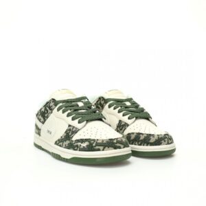 【AT3204】Dior x Nike SB Dunk Low "Dior" ディオール×ナイキSB ダンク ロー"Dior" クリエイティブカスタムコラボレーション、フランスの高級ファッションブランド・ディオールのバスケットボールコレクションのローカットカジュアルスケートシューズ「コラボホワイトアーミーグリーンディオール提花」