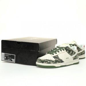 【AT3204】Dior x Nike SB Dunk Low "Dior" ディオール×ナイキSB ダンク ロー"Dior" クリエイティブカスタムコラボレーション、フランスの高級ファッションブランド・ディオールのバスケットボールコレクションのローカットカジュアルスケートシューズ「コラボホワイトアーミーグリーンディオール提花」