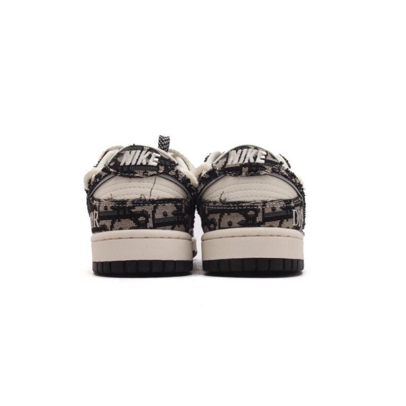 【AT3206】Nike Dunk Low Retro レトロなスポーツシューズ デコンストラクトされたストラップ ダブルストラップ DIORディオールとのコラボレーション