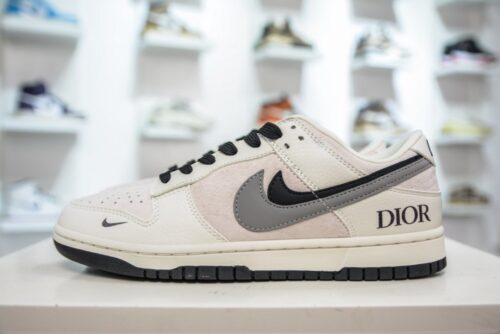 【AT3208】Dior x Nike Nike SB Dunk Low x DIOR ダブルフック ベージュ/ブラック