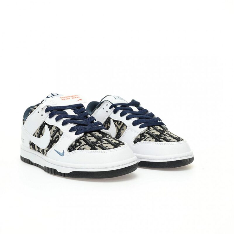 【AT3209】Dior x Nike Nike SB Dunk Low ディオール×ナイキナイキSBダンクロー「ディオール」バスケットボールコレクションロートップカジュアルスポーツスケートシューズ「レザーホワイトディープブルーディオールフラワー」