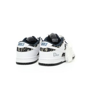 【AT3209】Dior x Nike Nike SB Dunk Low ディオール×ナイキナイキSBダンクロー「ディオール」バスケットボールコレクションロートップカジュアルスポーツスケートシューズ「レザーホワイトディープブルーディオールフラワー」