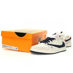 【AT3218】Louis Vuitton x Travis Scott x Nike Air Jordan 1 Low OG SP 人気のヒップホップアーティスト、トラヴィス・スコットが、フランスの高級ブランド、ルイ・ヴィトンとコラボしたNike Air Jordan 1 Low OG SPをカスタマイズしました。
