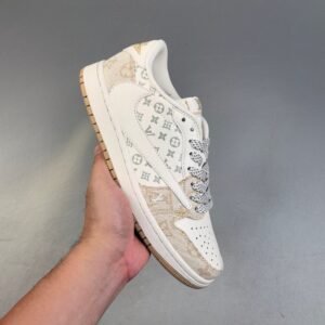 【AT3224】Louis Vuitton x Travis Scott x Air Jordan 1 Low ルイヴィトン×トラビス・スコット×エア ジョーダン 1 ロー LV コーデュロイ デニム オフホワイト AJ1 ジョーダン1 代