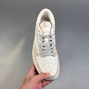 【AT3224】Louis Vuitton x Travis Scott x Air Jordan 1 Low ルイヴィトン×トラビス・スコット×エア ジョーダン 1 ロー LV コーデュロイ デニム オフホワイト AJ1 ジョーダン1 代