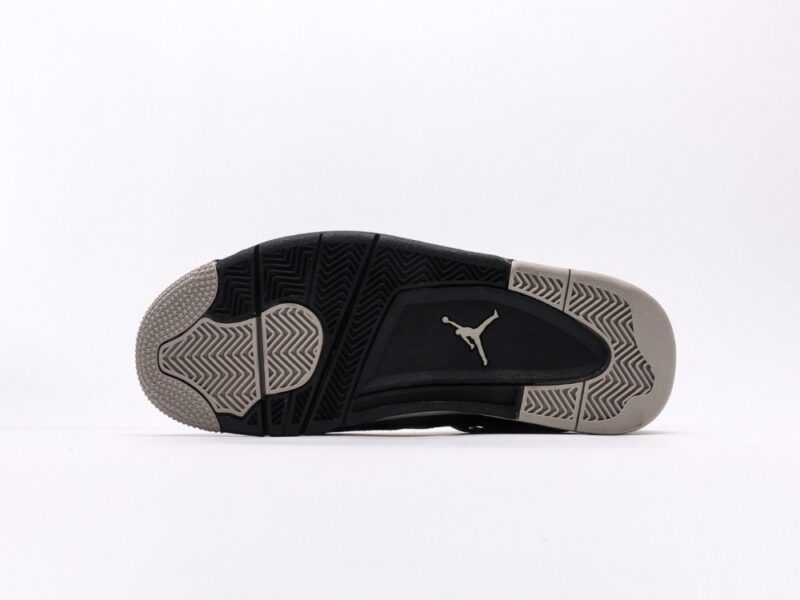 【AT3227】Louis Vuitton x Air Jordan 4 Retro ルイ・ヴィトン x エア・ジョーダン 4 レトロ バスケットボールシューズコレクション。革素材を使用して作られた組み立て靴。