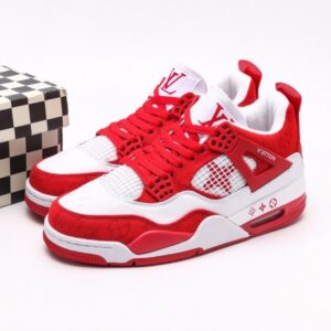 【AT3228】Louis Vuitton x Air Jordan 4 Retro ルイ・ヴィトン×エアジョーダン4レトロバスケットボールシューズシリーズ。シューズ全体はレザー素材で作られ、アッパーには白色のLVプリントが主体となっています。