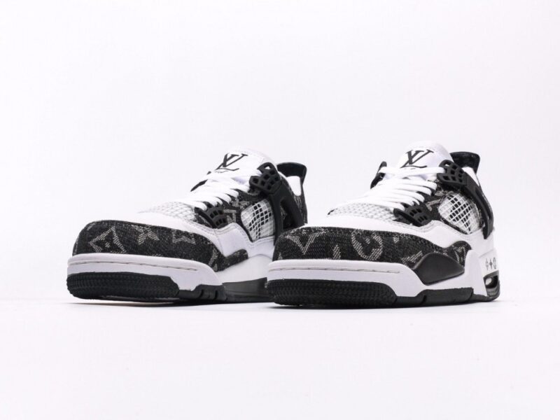 【AT3229】Louis Vuitton x Air Jordan 4 Retro ルイ・ヴィトン × エアジョーダン4レトロシリーズ シューズ全体はレザー素材で作られ、アッパーには白色のLVのプリントが主体フレームとして使用されています。