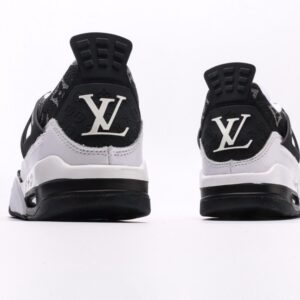 【AT3229】Louis Vuitton x Air Jordan 4 Retro ルイ・ヴィトン × エアジョーダン4レトロシリーズ シューズ全体はレザー素材で作られ、アッパーには白色のLVのプリントが主体フレームとして使用されています。