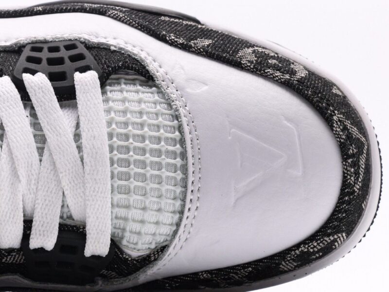 【AT3229】Louis Vuitton x Air Jordan 4 Retro ルイ・ヴィトン × エアジョーダン4レトロシリーズ シューズ全体はレザー素材で作られ、アッパーには白色のLVのプリントが主体フレームとして使用されています。