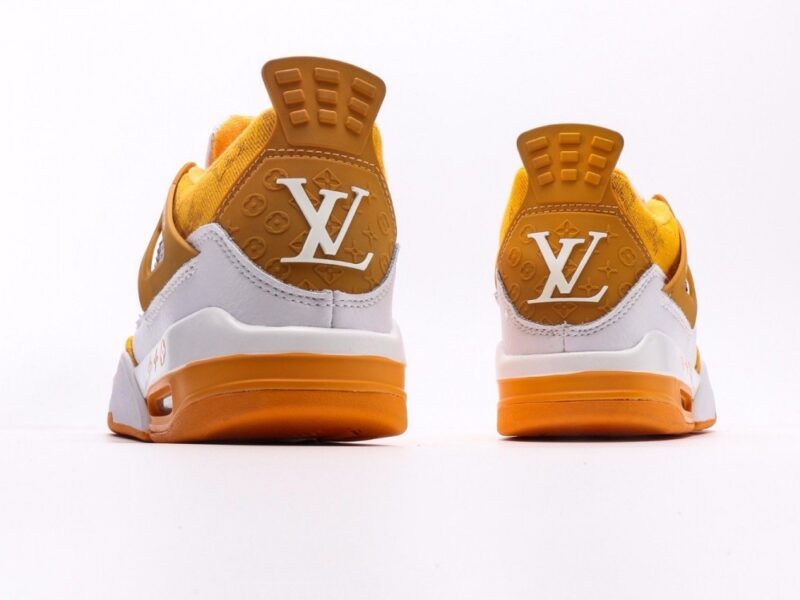 【AT3230】Louis Vuitton x Air Jordan 4 Retro ルイ・ヴィトン×エア・ジョーダン4レトロは、革素材で作られており、アッパーには白いLVプリントがメインフレームとして使用されています。