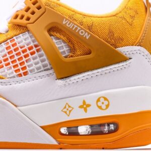 【AT3230】Louis Vuitton x Air Jordan 4 Retro ルイ・ヴィトン×エア・ジョーダン4レトロは、革素材で作られており、アッパーには白いLVプリントがメインフレームとして使用されています。