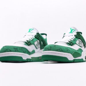 【AT3231】Louis Vuitton x Air Jordan 4 Retro ルイ・ヴィトン × エア ジョーダン 4 レトロバスケットボールシューズシリーズ。 シューズ全体は革で作られ、アッパーには白いLVプリントが主体となっています。
