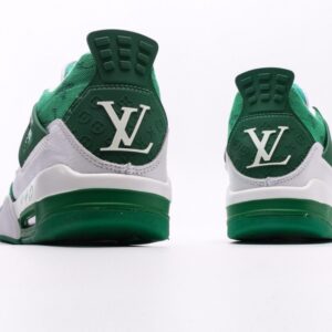 【AT3231】Louis Vuitton x Air Jordan 4 Retro ルイ・ヴィトン × エア ジョーダン 4 レトロバスケットボールシューズシリーズ。 シューズ全体は革で作られ、アッパーには白いLVプリントが主体となっています。