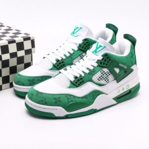 【AT3231】Louis Vuitton x Air Jordan 4 Retro ルイ・ヴィトン × エア ジョーダン 4 レトロバスケットボールシューズシリーズ。 シューズ全体は革で作られ、アッパーには白いLVプリントが主体となっています。