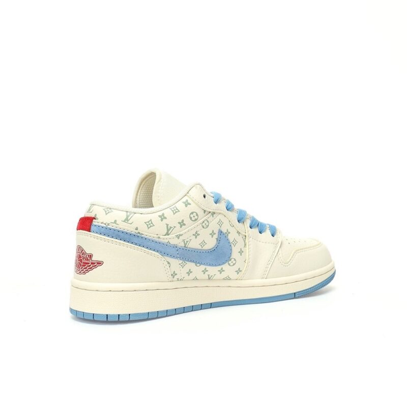 【AT3234】Louis Vuitton x Nike Air Jordan 1 Low OG SP "LV Monogram Custom Collaboration" ルイ・ヴィトン x ナイキ エアジョーダン1 ロー OG SP "LVモノグラム" - フランスのトップ高級ブランド、ルイ・ヴィトンとナイキのコラボレーション作品。