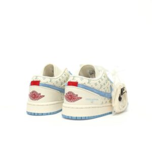 【AT3234】Louis Vuitton x Nike Air Jordan 1 Low OG SP "LV Monogram Custom Collaboration" ルイ・ヴィトン x ナイキ エアジョーダン1 ロー OG SP "LVモノグラム" - フランスのトップ高級ブランド、ルイ・ヴィトンとナイキのコラボレーション作品。