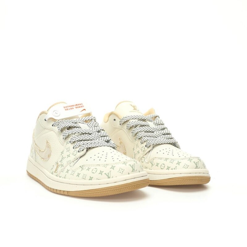 【AT3242】Louis Vuitton x Nike Air Jordan 1 Low OG SP "Beige/Khaki/LV Monogram" ルイヴィトン×ナイキ エア ジョーダン 1 ロー OG SP"ベージュ/カーキ/LVモノグラム"