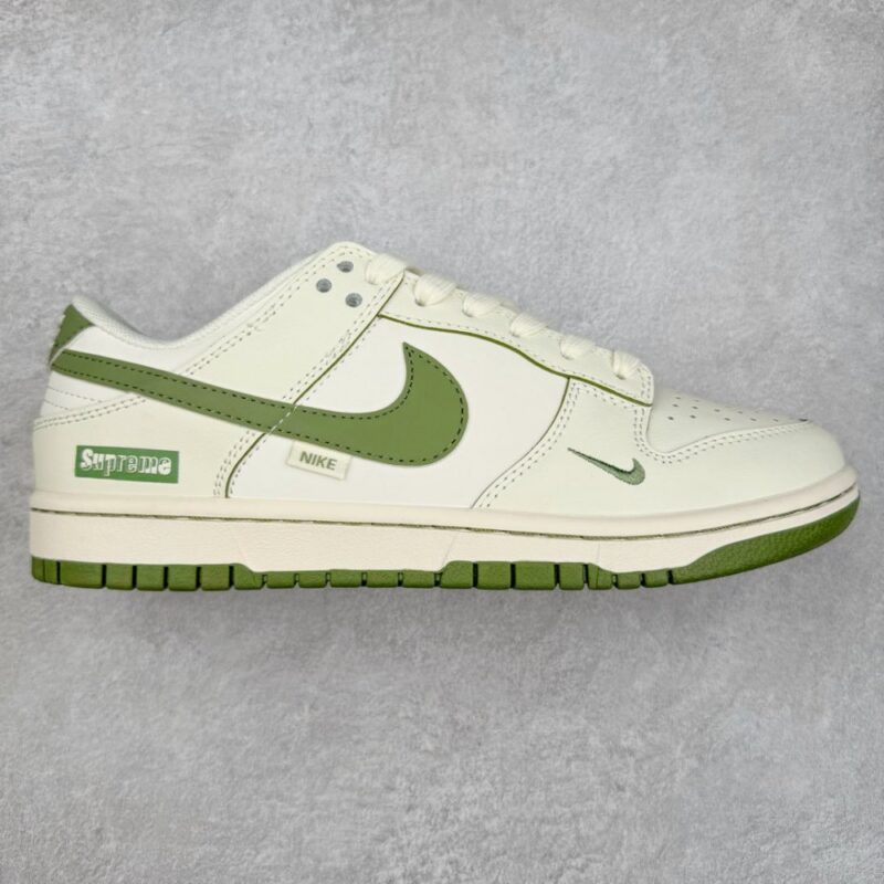 【AT3245】Nike x Supreme collaboration Dunk Low green limited edition Nike x Supreme コラボ Dunk Low グリーン限定版 - トレンディなクラシック、ユニークな魅力