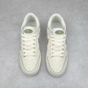 【AT3245】Nike x Supreme collaboration Dunk Low green limited edition Nike x Supreme コラボ Dunk Low グリーン限定版 - トレンディなクラシック、ユニークな魅力