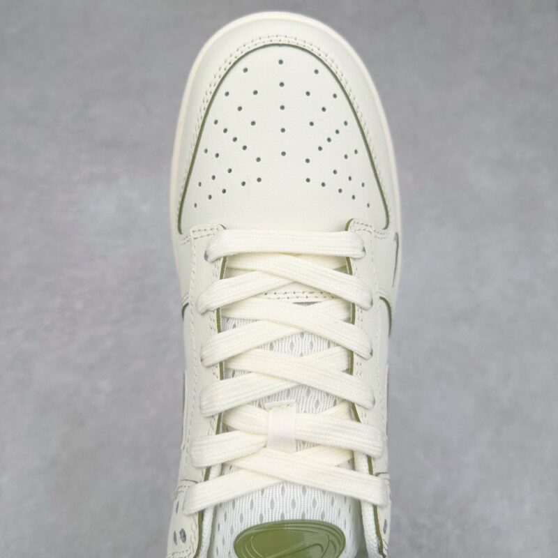 【AT3245】Nike x Supreme collaboration Dunk Low green limited edition Nike x Supreme コラボ Dunk Low グリーン限定版 - トレンディなクラシック、ユニークな魅力