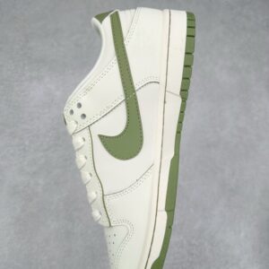 【AT3245】Nike x Supreme collaboration Dunk Low green limited edition Nike x Supreme コラボ Dunk Low グリーン限定版 - トレンディなクラシック、ユニークな魅力