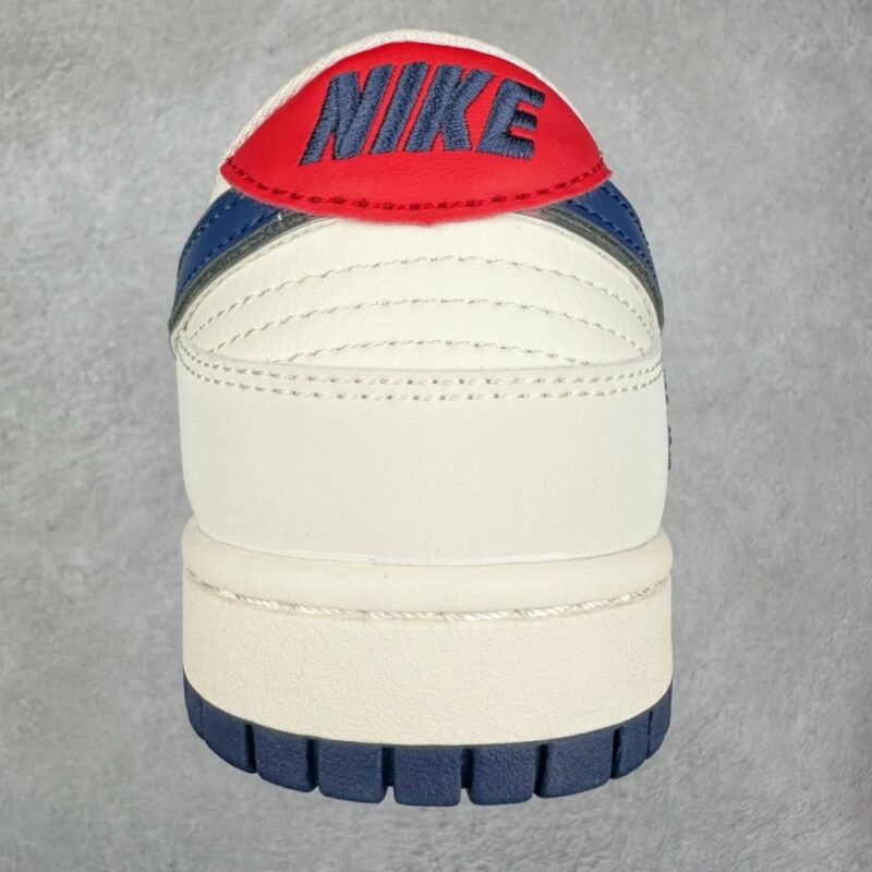 【AT3246】Nike x StüssyコラボDunk Lowブルー＆ホワイトのクラシック - トレンディな必須アイテム、数量限定発売